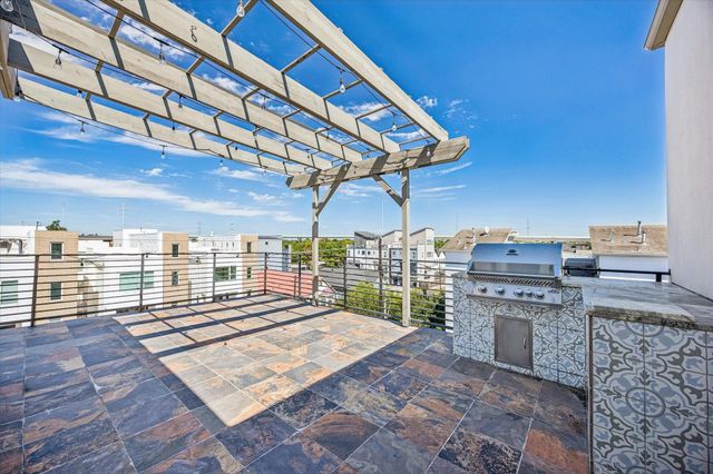 1215 Summer Street A, Houston, TX 77007
