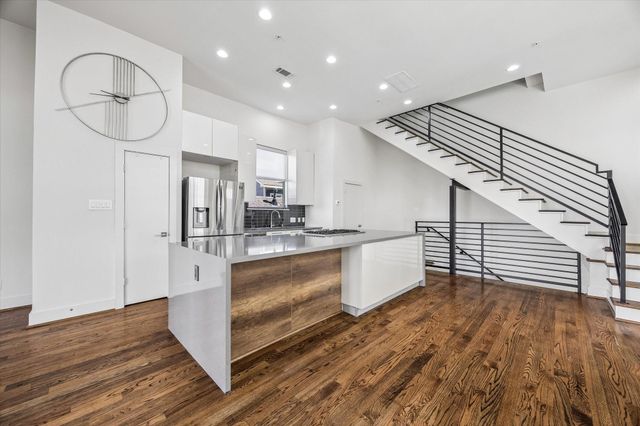 1215 Summer Street A, Houston, TX 77007