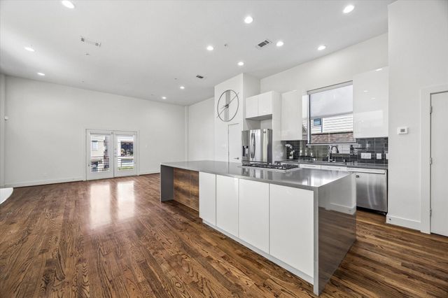 1215 Summer Street A, Houston, TX 77007