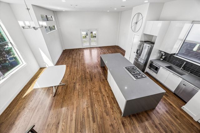 1215 Summer Street A, Houston, TX 77007