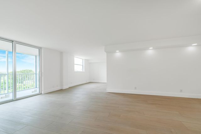 5301 NW 2nd Avenue, Boca Raton, FL 33487