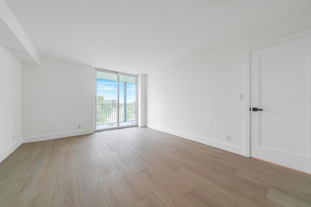 5301 NW 2nd Avenue, Boca Raton, FL 33487