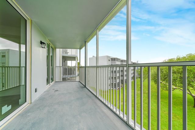 5301 NW 2nd Avenue, Boca Raton, FL 33487