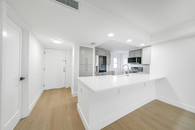 5301 NW 2nd Avenue, Boca Raton, FL 33487