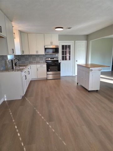 2834 Pansy Street, Pasadena, TX 77503