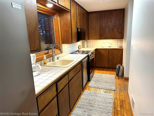 9776 Marsh Road, Conway Township, MI 48836