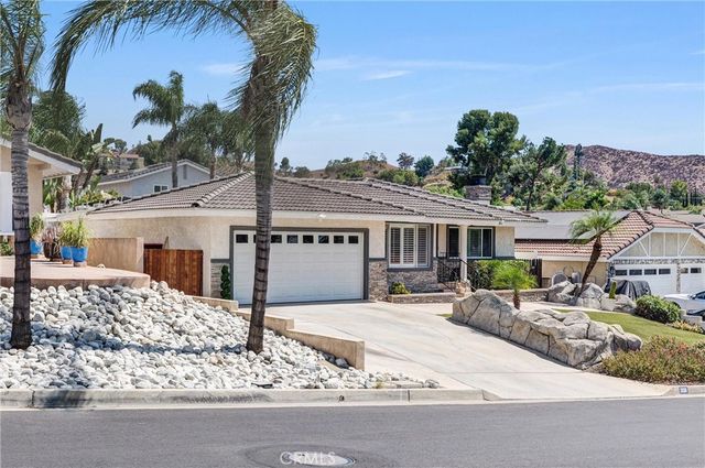 31311 Emperor, Canyon Lake, CA 92587
