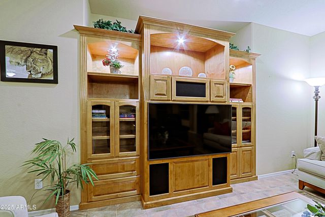 16041 W WINDSOR Avenue, Goodyear, AZ 85395