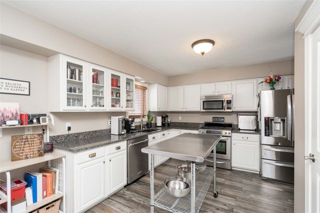 402 NW Winterberry Street, Ankeny, IA 50023