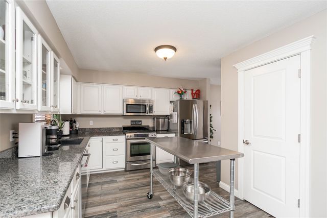 402 NW Winterberry Street, Ankeny, IA 50023