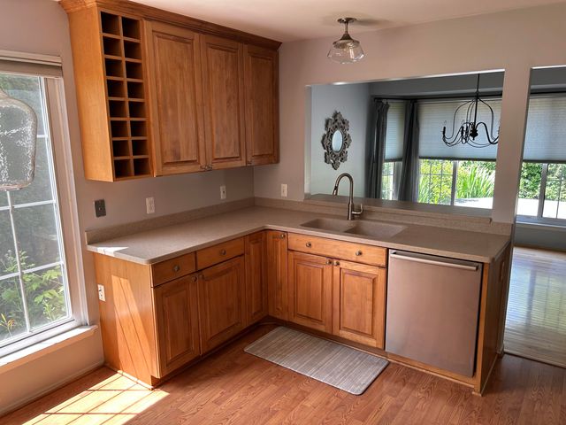 211 Whitney Drive, Rochester Hills, MI 48307
