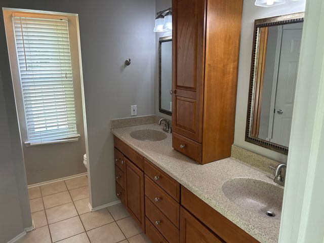 211 Whitney Drive, Rochester Hills, MI 48307