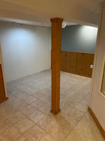 211 Whitney Drive, Rochester Hills, MI 48307