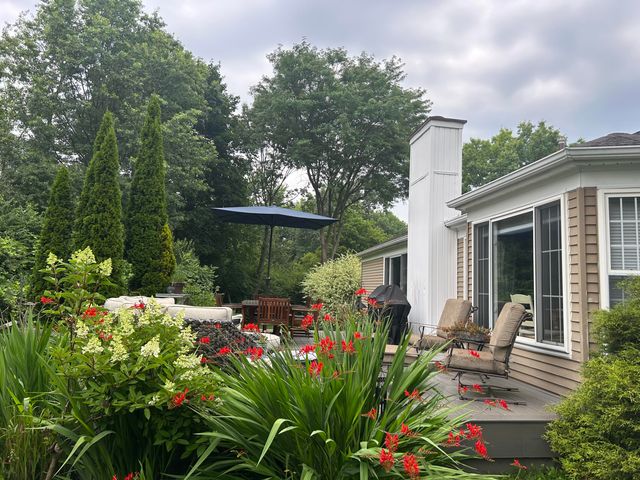 211 Whitney Drive, Rochester Hills, MI 48307