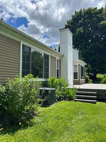 211 Whitney Drive, Rochester Hills, MI 48307