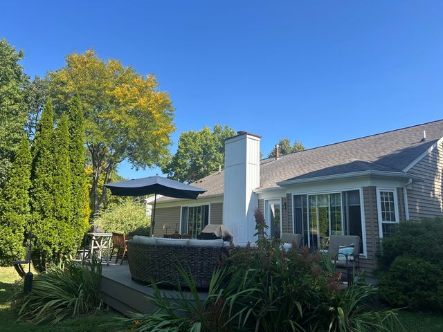 211 Whitney Drive, Rochester Hills, MI 48307