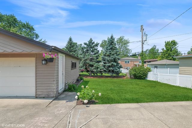 10824 Lavergne Avenue, Oak Lawn, IL 60453