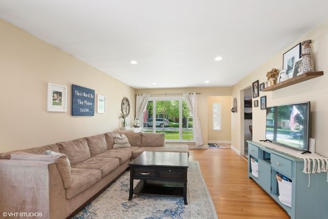 10824 Lavergne Avenue, Oak Lawn, IL 60453
