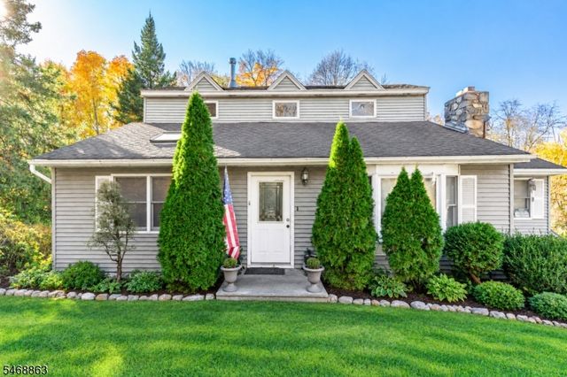 38 Highland Lakes Rd, Vernon Twp., NJ 07462