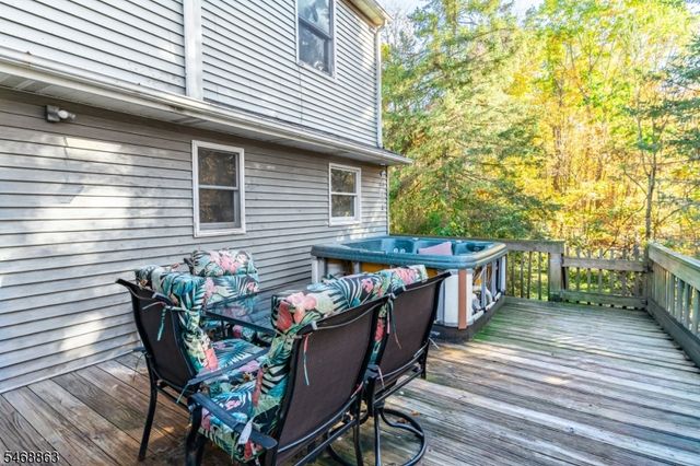38 Highland Lakes Rd, Vernon Twp., NJ 07462