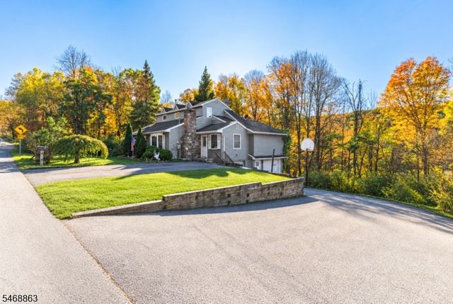 38 Highland Lakes Rd, Vernon Twp., NJ 07462