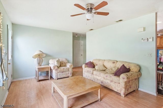 38 Highland Lakes Rd, Vernon Twp., NJ 07462