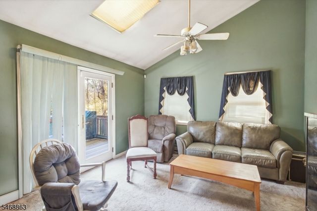 38 Highland Lakes Rd, Vernon Twp., NJ 07462