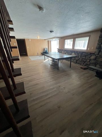 149 Hillyndale Road, Mansfield, CT 06268