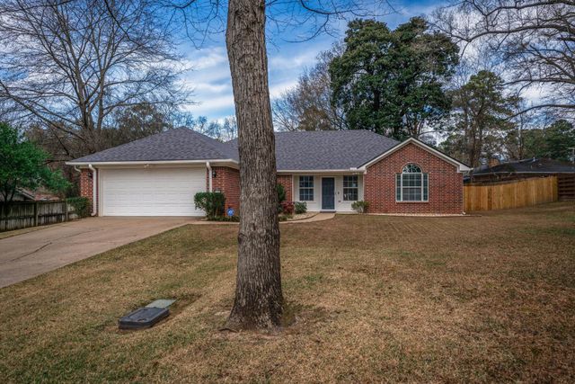 1205 Nancy Circle, Longview, TX 75601