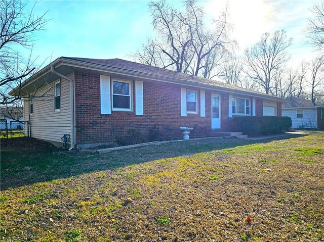 505 Morningside Drive, Garden City, MO 64747