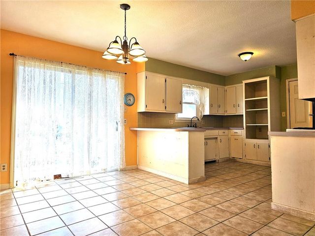 505 Morningside Drive, Garden City, MO 64747