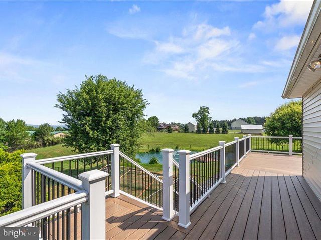 7246 SMITH RD, Chambersburg, PA 17201
