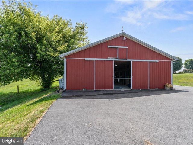 7246 SMITH RD, Chambersburg, PA 17201