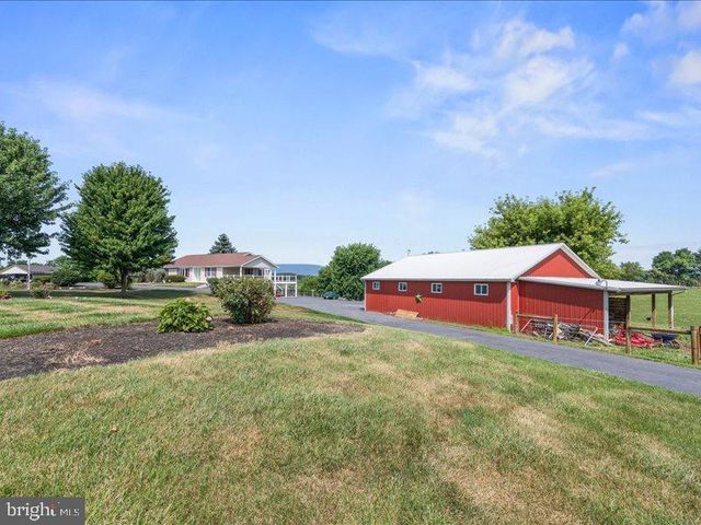 7246 SMITH RD, Chambersburg, PA 17201