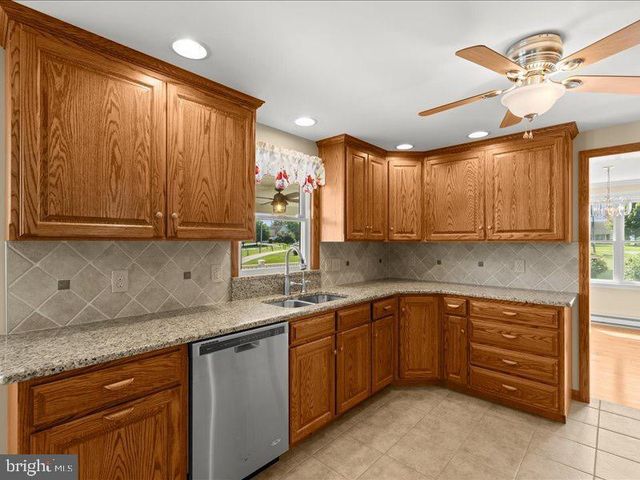7246 SMITH RD, Chambersburg, PA 17201