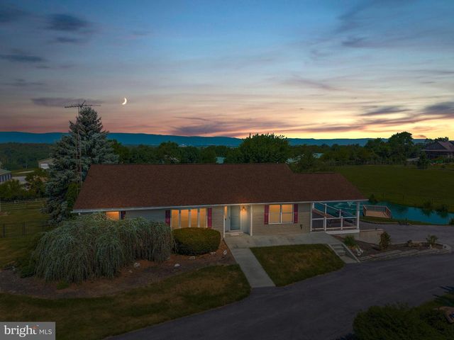 7246 SMITH RD, Chambersburg, PA 17201