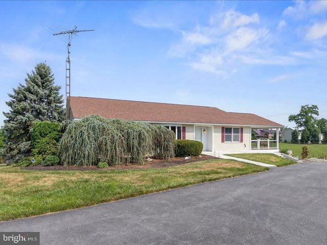 7246 SMITH RD, Chambersburg, PA 17201
