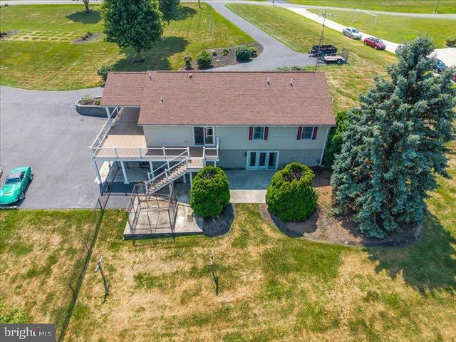 7246 SMITH RD, Chambersburg, PA 17201