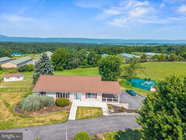 7246 SMITH RD, Chambersburg, PA 17201