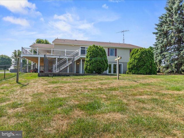 7246 SMITH RD, Chambersburg, PA 17201