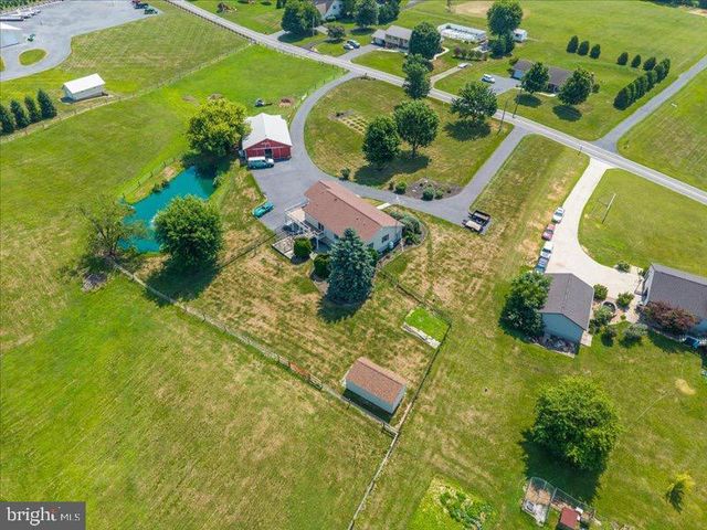 7246 SMITH RD, Chambersburg, PA 17201