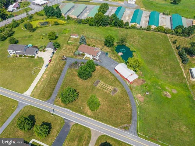 7246 SMITH RD, Chambersburg, PA 17201