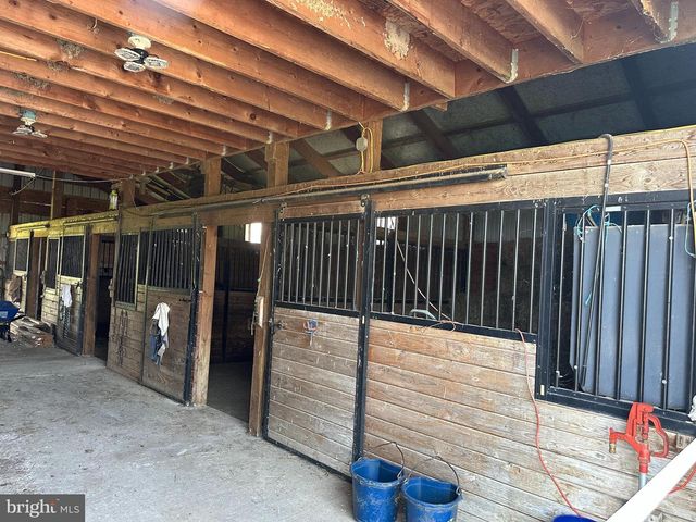 7246 SMITH RD, Chambersburg, PA 17201