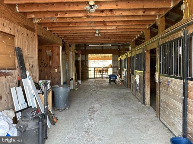 7246 SMITH RD, Chambersburg, PA 17201