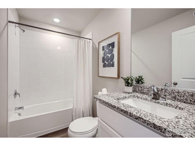 201 Robin Rd, Johnstown, CO 80534