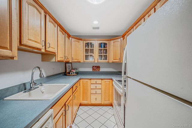 855 Skyline Drive, Coram, NY 11727