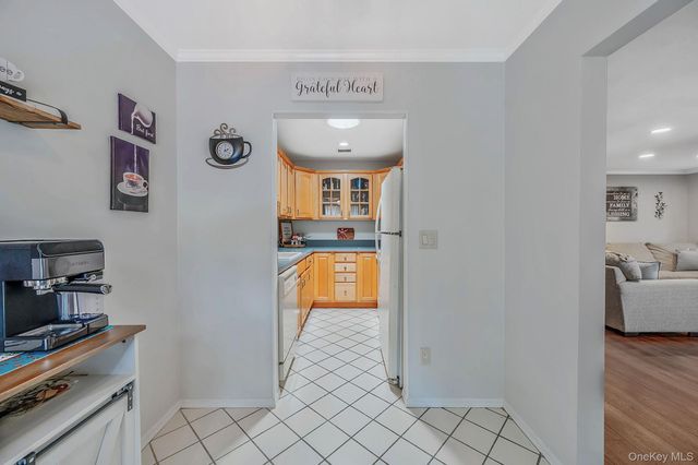 855 Skyline Drive, Coram, NY 11727