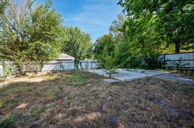 505 Meadowlake Drive, Noble, OK 73068