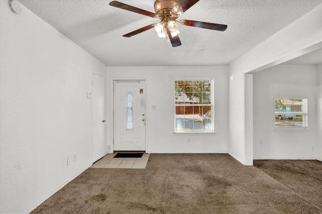 505 Meadowlake Drive, Noble, OK 73068