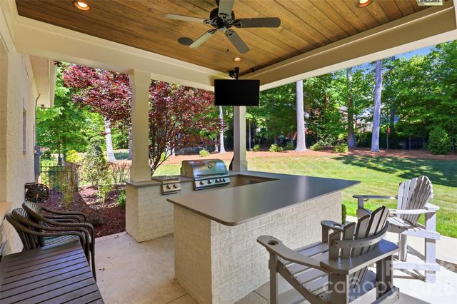 2510 Gleneagles Drive, Gastonia, NC 28056